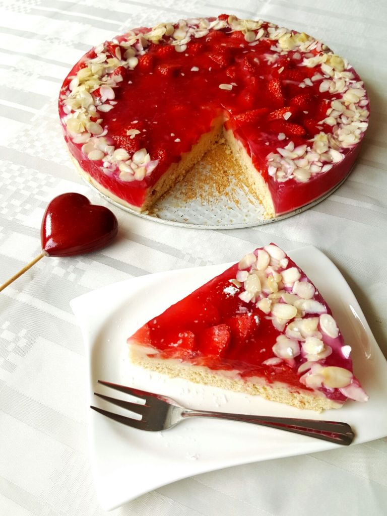 Gesunder Erdbeer Vanillepudding-Kuchen